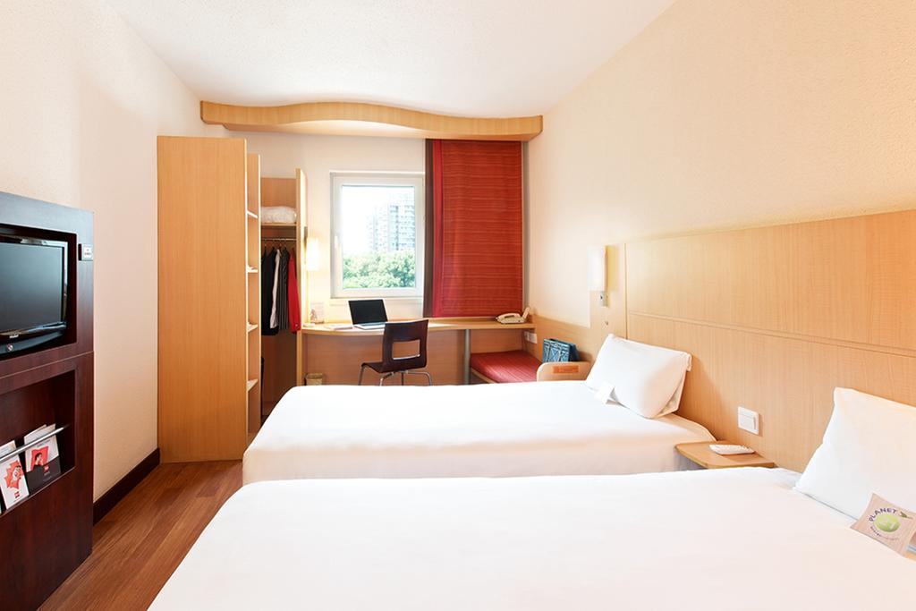 Ibis Chuzhou 1912 Hotel Kültér fotó