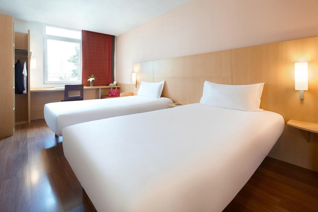 Ibis Chuzhou 1912 Hotel Kültér fotó
