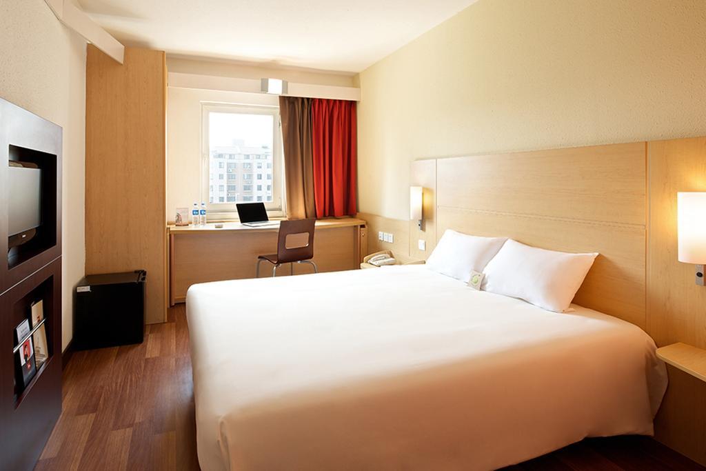 Ibis Chuzhou 1912 Hotel Kültér fotó