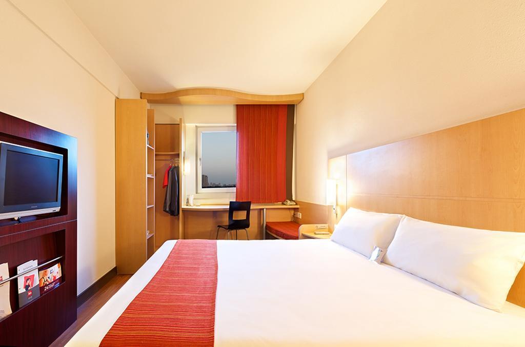 Ibis Chuzhou 1912 Hotel Kültér fotó
