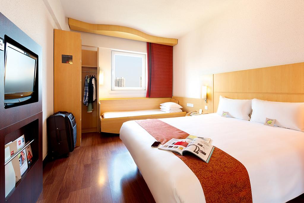 Ibis Chuzhou 1912 Hotel Kültér fotó