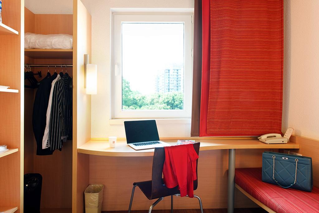 Ibis Chuzhou 1912 Hotel Kültér fotó
