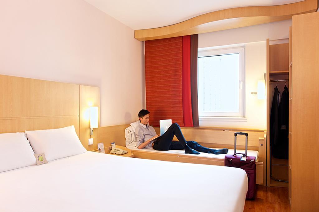 Ibis Chuzhou 1912 Hotel Kültér fotó