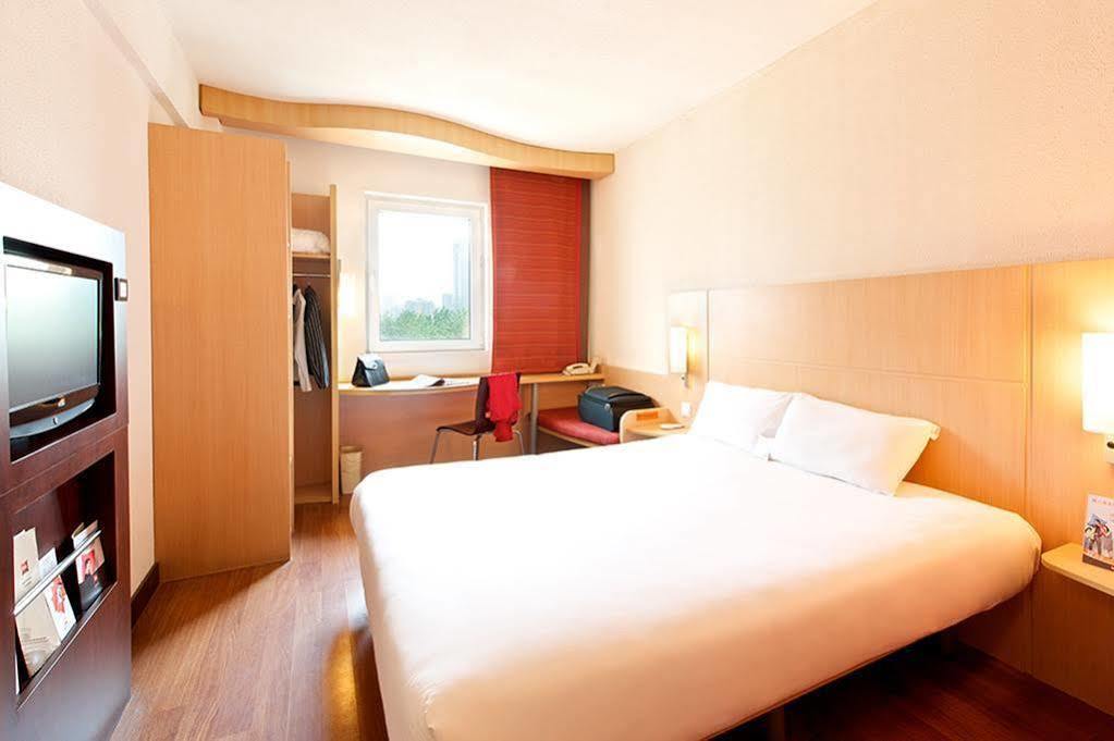 Ibis Chuzhou 1912 Hotel Kültér fotó
